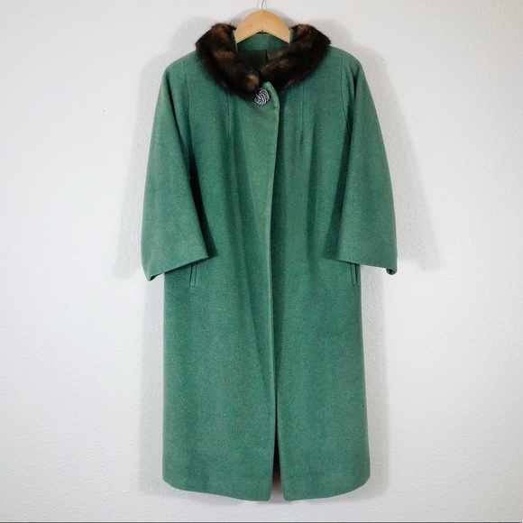 Vintage Jackets & Blazers - Vintage Fur Collar Car Coat Loomed in California